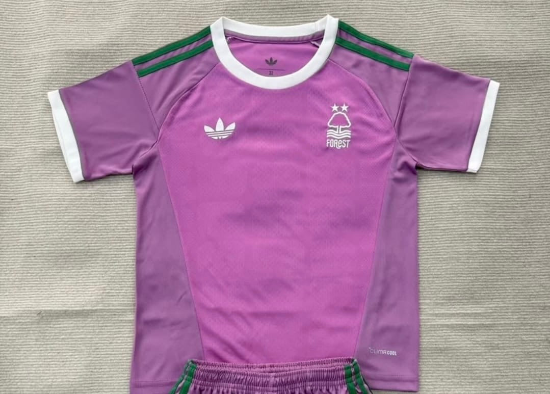 Nottingham Forest Goalkeeper Shirt 26/27 Fan Version - Adults - Free Personalisation!