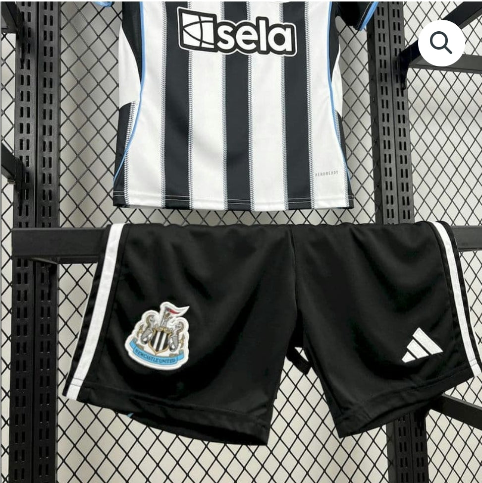 Newcastle United Home Kit 25/26 Fan Edition - Kids -  Free Personalisation + Patches!
