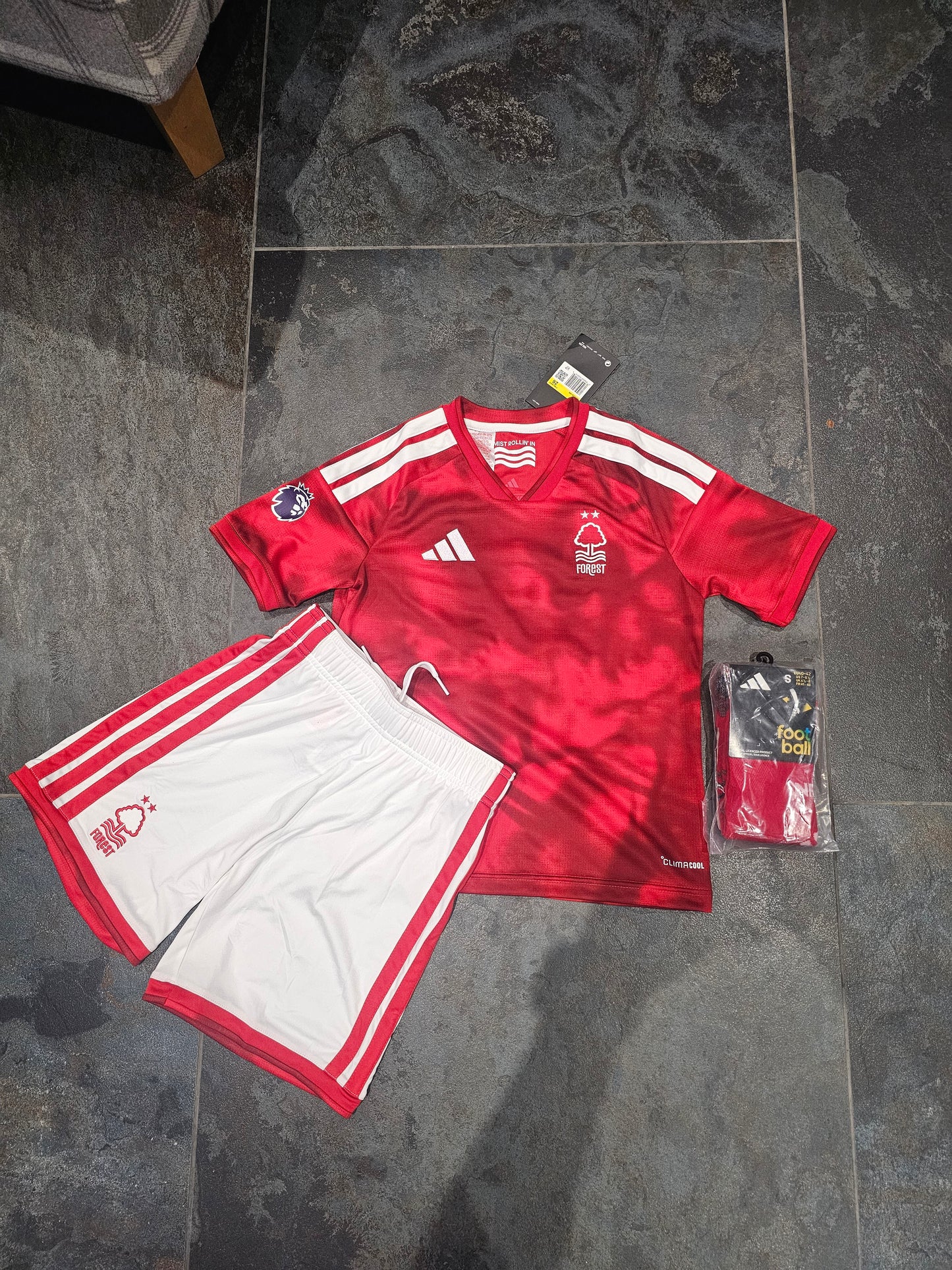Nottingham Forest Home Kit 26/27 Fan Edition - Kids - Free Personalisation + Patches!