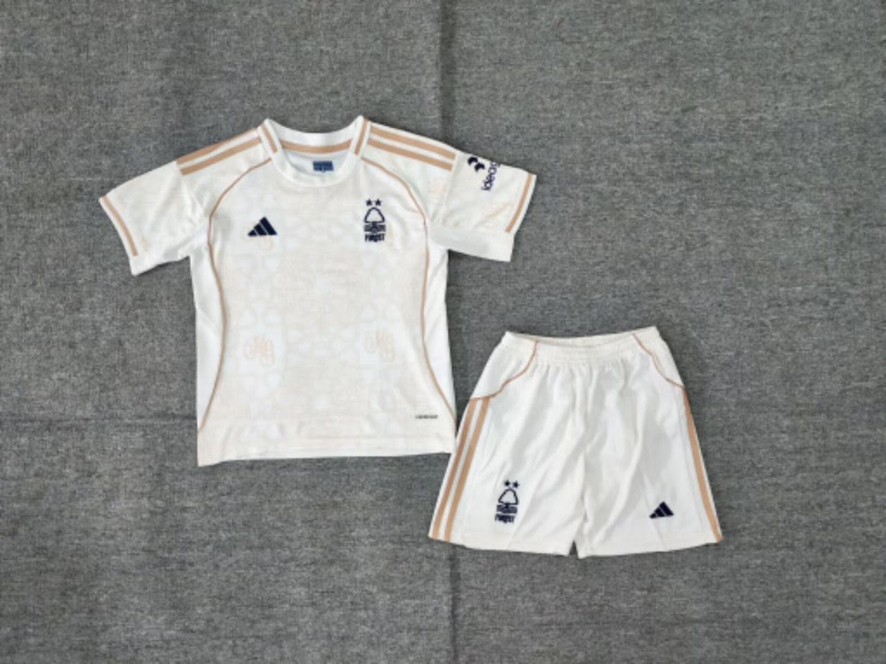 Nottingham Forest Away Kit 25/26 Fan Edition - Kids - Free Personalisation + Patches!